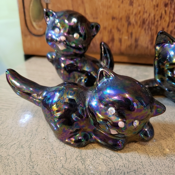 Iridescent Rhinestone Kitten Set - Picture 2 of 5